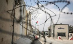 İsrail, Kerm Ebu Salim Sınır Kapısı'na saldırı düzenledi