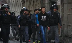 İsrail, 7 Ekim'den beri 4 bin 420 Filistinliyi gözaltına aldı