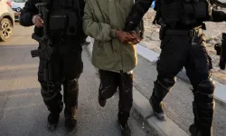 Batı Şeria ve Kudüs'te 3 bin 390 kişi gözaltına alındı