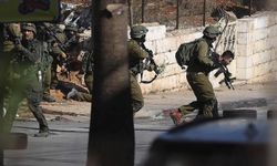 İsrail, Batı Şeria'da 12 Filistinliyi gözaltına aldı