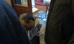 Fatih Camisi imamı ile bir kişinin bıçaklandığı saldırı güvenlik kamerasında