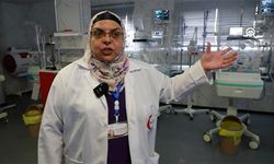 Gazzeli doktor, İsrail şarapnelleriyle ölen anne ve karnındaki bebeğin hikayesini anlattı