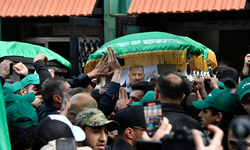 Hamas yöneticisi Aruri, binlerce kişi tarafından son yolculuğuna uğurlandı