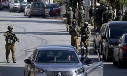 İsrail güçleri Batı Şeria'da bir aracı bombaladı: Ölü ve yaralılar var