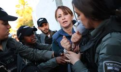 Al Jazeera muhabirleri, İsrail'in güneyindeki Be'eri bölgesinde alıkonuldu