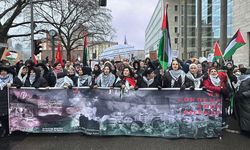 Berlin’de "Savaşı ve saldırganlığı durdurun" sloganıyla Filistin’e destek gösterisi yapıldı