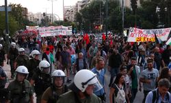 Yunanistan'ın başkenti Atina'da Filistin'e destek yürüyüşü yapıldı