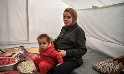 Üçüz bebeklere hamile Filistinli Sindavi, çadırda doğum endişesi yaşıyor