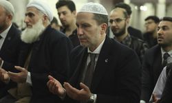 Fatih Erbakan, babasının Kur'an-ı Kerim tilaveti ve dua programına katıldı