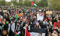 Berlin’de öğrenciler, Filistin yanlısı gösterilere uygulanan baskıları protesto etti