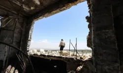 Rus savaş uçakları İdlib'e saldırdı: 1 sivil şehit
