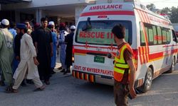 Pakistan'da militanların saldırısında 10 polis öldü