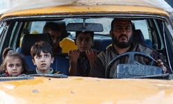 Gazzeliler Mısır'a geçmek için arabuluculara binlerce dolar ödüyor