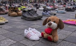 Utrecht'te 14.000 çocuk ayakkabılı Filistin'e destek sergisi