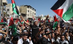 Fas'ta, Gazze'ye yönelik saldırılarını durdurması talebiyle gösteri düzenlendi