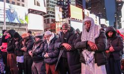 New York'ta Times Meydanı'nda teravih namazı kılındı