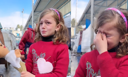 Babası şehit olan Gazzeli kız oyuncağıyla dertleşti: "Keşke dünya babamı geri getirebilse”