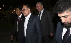 Malezya Başbakanı Enver İbrahim, Berlin Şehitlik Camisi'nde teravih kıldı