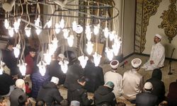 Diyanet Başkanı Erbaş, Bursa Ulu Cami'de teravih kıldırdı