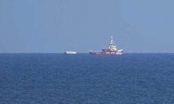 İspanya ve ABD yardım gemisi, Gazze açıklarında boşaltılıyor
