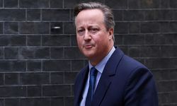 İngiltere Dışişleri Bakanı Cameron, İsrail'i Gazze yardım engellemekle suçladı