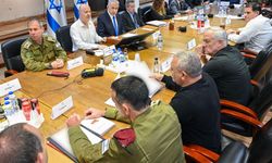 İsrail heyeti, esir takası ve Gazze ateşkesi için Mısır'da müzakere yapacak