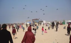 Gazze'nin yeni ölüm şekli: Havadan yardım