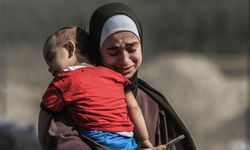 Gazze'de anemiye yakalanan anneler, bebeklerini emziremiyor