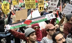 New York'ta göstericiler, İsrail'e destek veren Temsilciler Meclisi üyesinin ofisini bastı