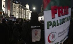 Gazze için kendini yakan ABD askeri Londra'da anıldı