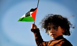 Gazze'de İsrail saldırılarında her saat 4 çocuk ölüyor!