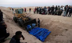 Suudi Arabistan ile Ürdün, İsrail'i, Gazze'de çıkan toplu mezarlardan dolayı kınadı