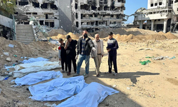 Şifa Hastanesindeki toplu mezarlardan 30 Filistinlinin cenazesi çıkarıldı