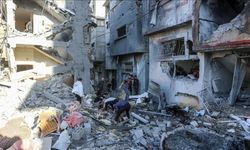 İsrail ordusu Refah'ta bir evi bombaladı: 4 Filistinli şehit