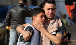 İsrail, Refah'ta sivillerin olduğu binayı vurdu: Çok sayıda şehit!