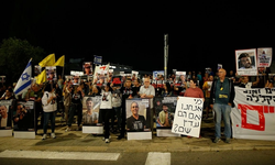 İsrailliler Kudüs'te esir takası anlaşması için gösteri düzenledi