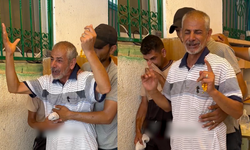Filistinli baba, şehit evladının naaşı başında dua etti: "Bizler çok aciziz Allah'ım!"
