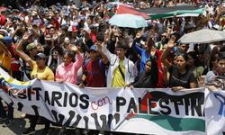Venezuela'da yüzlerce öğrenci Filistin'e destek için yürüdü