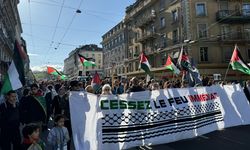 Cenevre'de on bini aşkın kişi "Gazze'de soykırım durdurulsun" çağrısıyla yürüdü