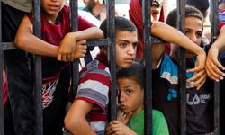 İsrail, Gazze'de alıkoyduğu Filistinlileri aç bırakıp şiddetli işkence uyguluyor