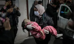 İsrail'in Refah'a düzenlediği saldırılarda son 24 saatte 35 Filistinli şehit oldu