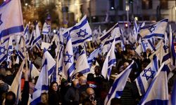 İsrail'de anma günü etkinliklerinde Netanyahu ve hükümetine tepki