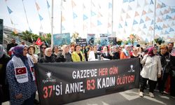 Antalya'da kadınlar Gazze'deki mazlum anneler için toplandı