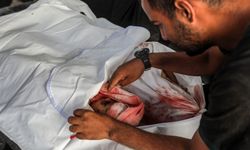 İsrail, Gazze'nin farklı yerlerine saldırdı: 8 Filistinli şehit