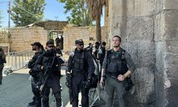 İsrail, yüzlerce Filistinlinin Mescid-i Aksa'ya girişini engelledi