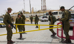 İsrail ve Mısırlı yetkililer, "Mısır sınırındaki İsrail askerlerinin çekilmesini" görüştü