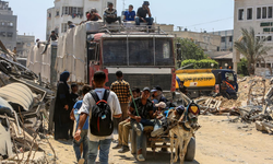 BM: İsrail ordusu, "güvenli bölge" ilan etmesine rağmen El-Mevasi'ye saldırmaya devam ediyor