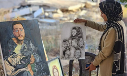 Filistinli ressam, sanatıyla Gazze'deki acı ve felaketi dünyaya duyurmaya çalışıyor