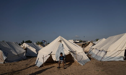 Filistin Kızılayı: Filistinlilerin sığındığı El-Mevasi'de "tek çadırlık" bile yer kalmadı