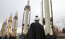 İran, savunma bütçesini güçlendirmek için 1 milyar 800 milyon avro tahsis etti